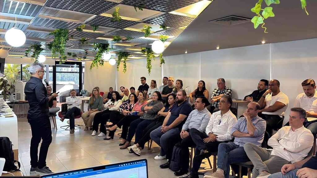 Plano de treinamento: como estruturar o desenvolvimento de pessoas com estratégia e propósito